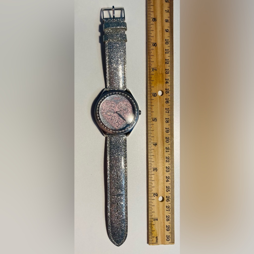 VINTAGE GUESS Heart Silver Shiny Watch